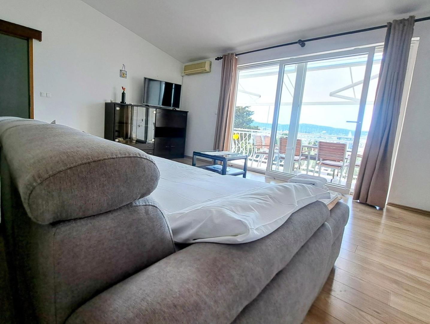 Apartment Rajna 비오그라드나모루 외부 사진