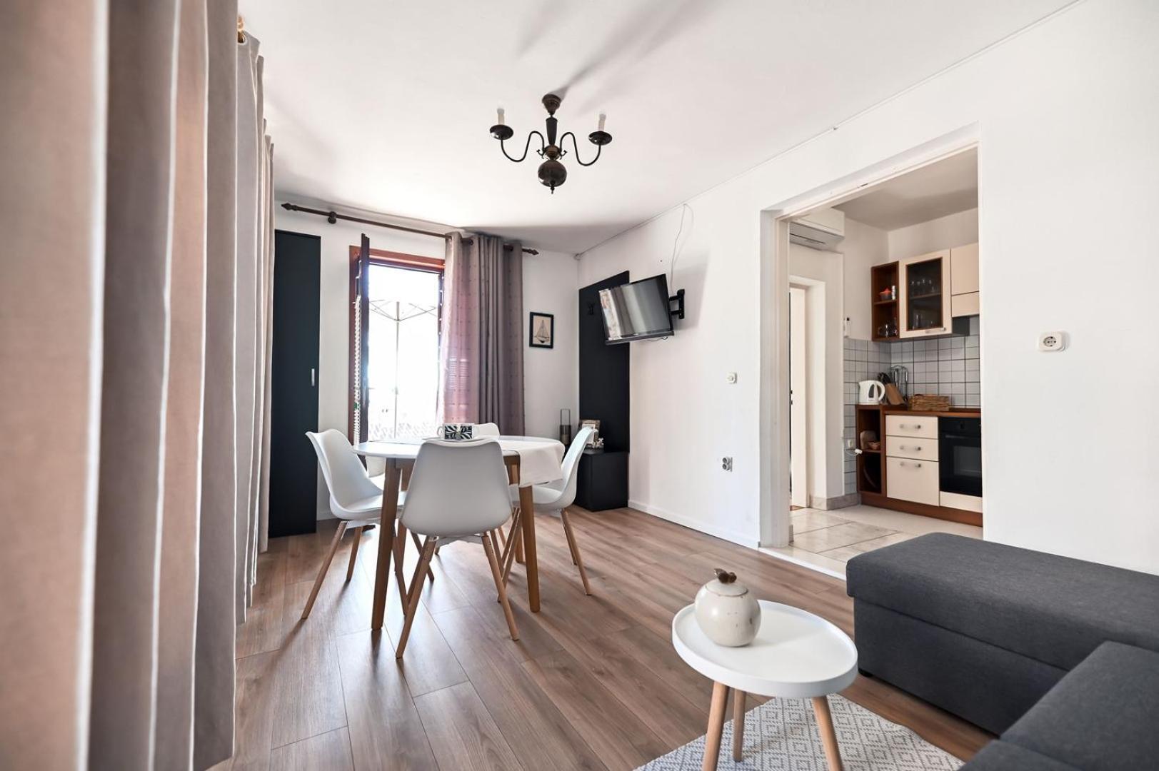 Apartment Rajna 비오그라드나모루 외부 사진