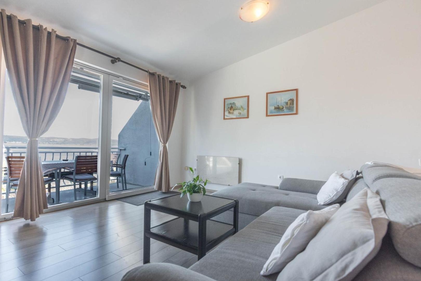 Apartment Rajna 비오그라드나모루 외부 사진