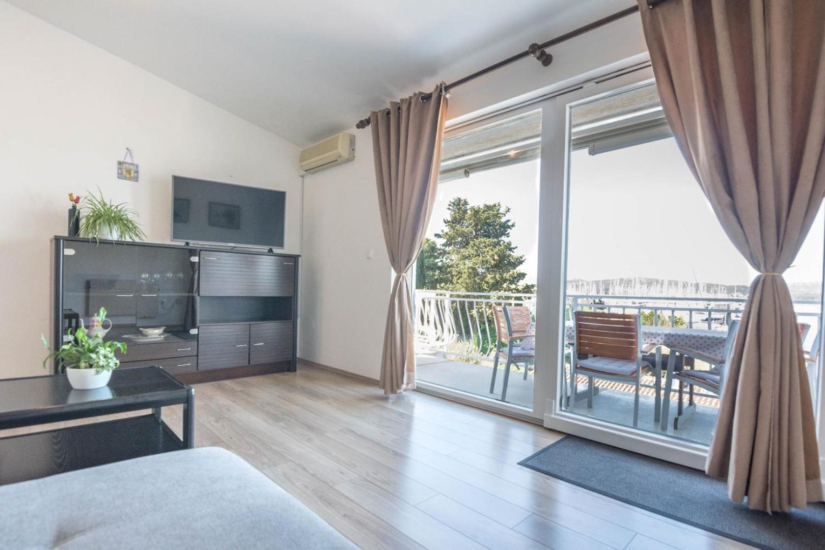 Apartment Rajna 비오그라드나모루 외부 사진