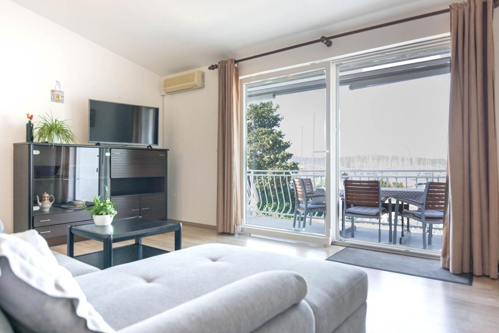 Apartment Rajna 비오그라드나모루 외부 사진